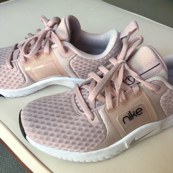 Nike Renew Women 5.5 size - Picture 2 of 6